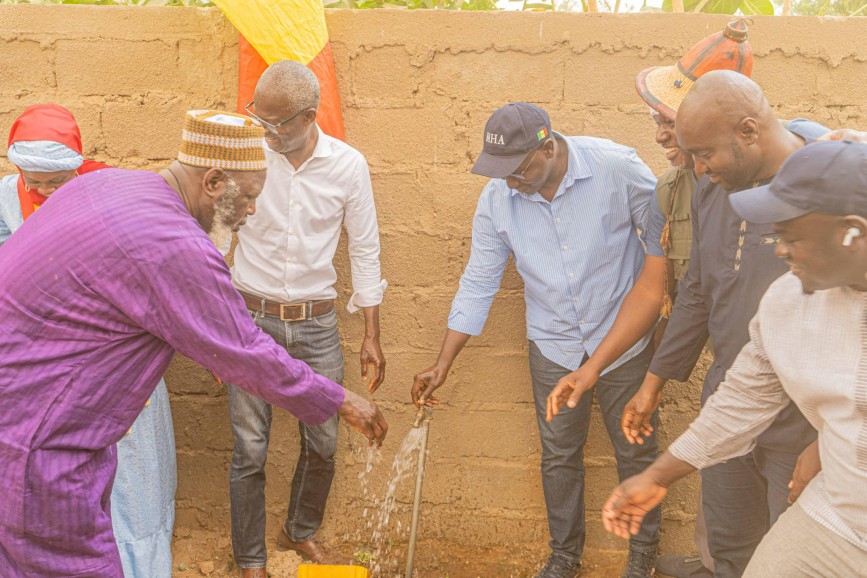 Tournée historique de Dr Cheikh Tidiane DIEYE à l’Est : l’eau potable au cœur des priorités de l’État du Sénégal
