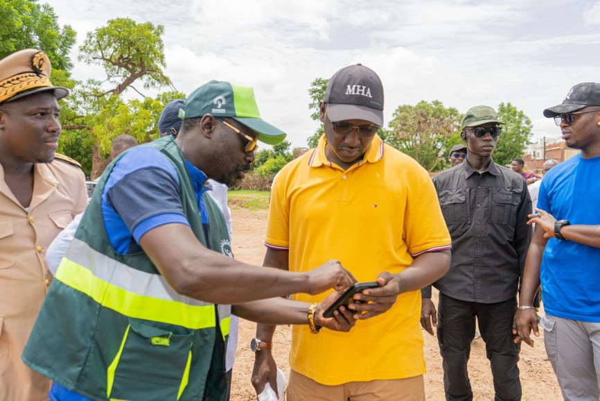 Visite du Ministre de l’Hydraulique et de l’Assainissement plusieurs quartiers suite aux fortes pluies du 16 juillet de Tambacounda