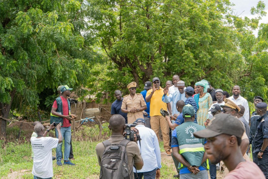 Visite du Ministre de l’Hydraulique et de l’Assainissement plusieurs quartiers suite aux fortes pluies du 16 juillet de Tambacounda