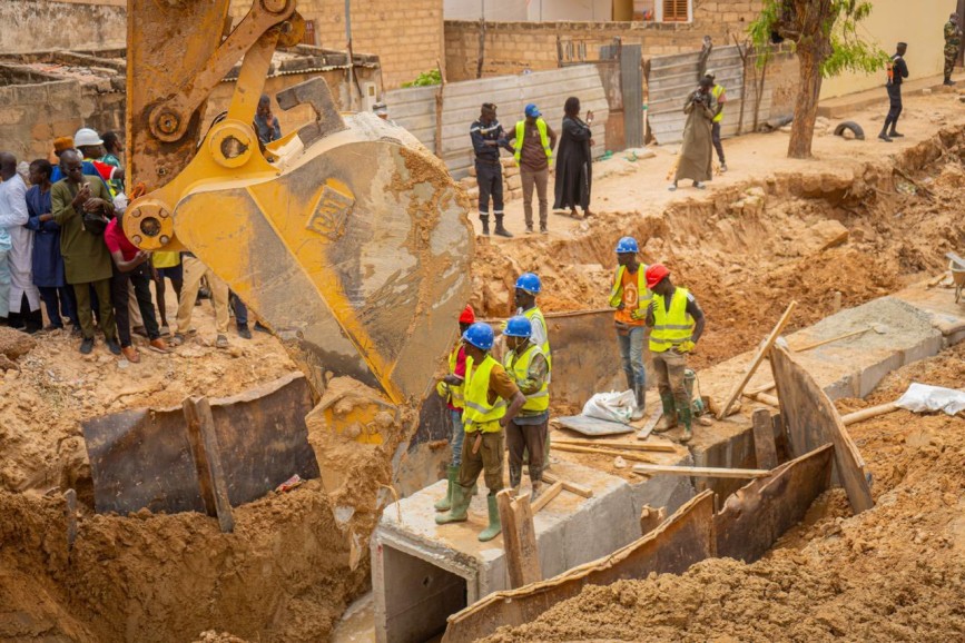Visites de sites, étape de Touba : suivi des travaux structurants de drainage et de prévention des inondations